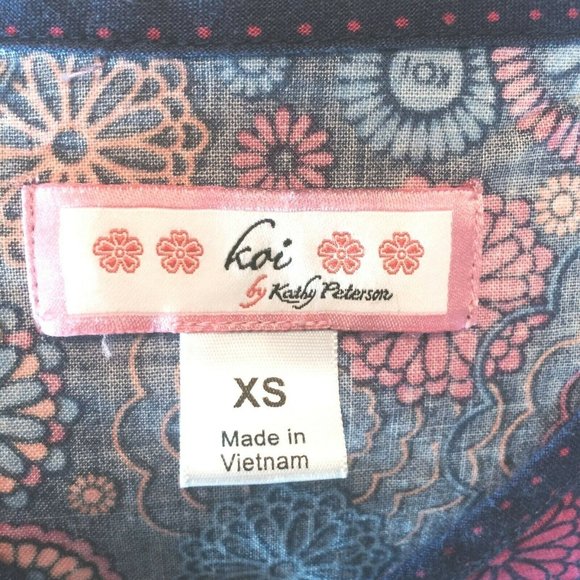 Koi Kathy Peterson Scrub XS Blue Fushia Flowers Polka Dot Waist tie V Neck SV - Picture 3 of 10